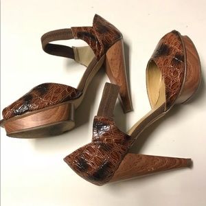 Michael Antonio Snakeskin Platform Heels Pumps Size 8